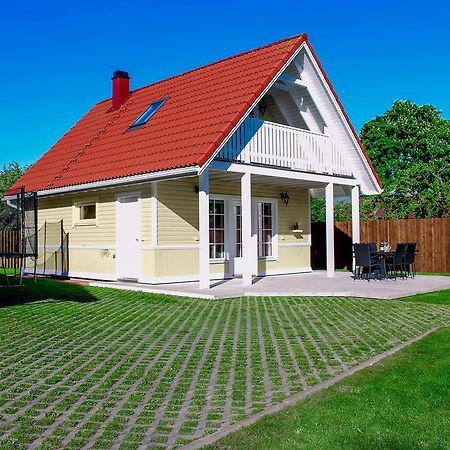 Kasekese Holiday Home With Sauna And Garden Kuressaare Kültér fotó