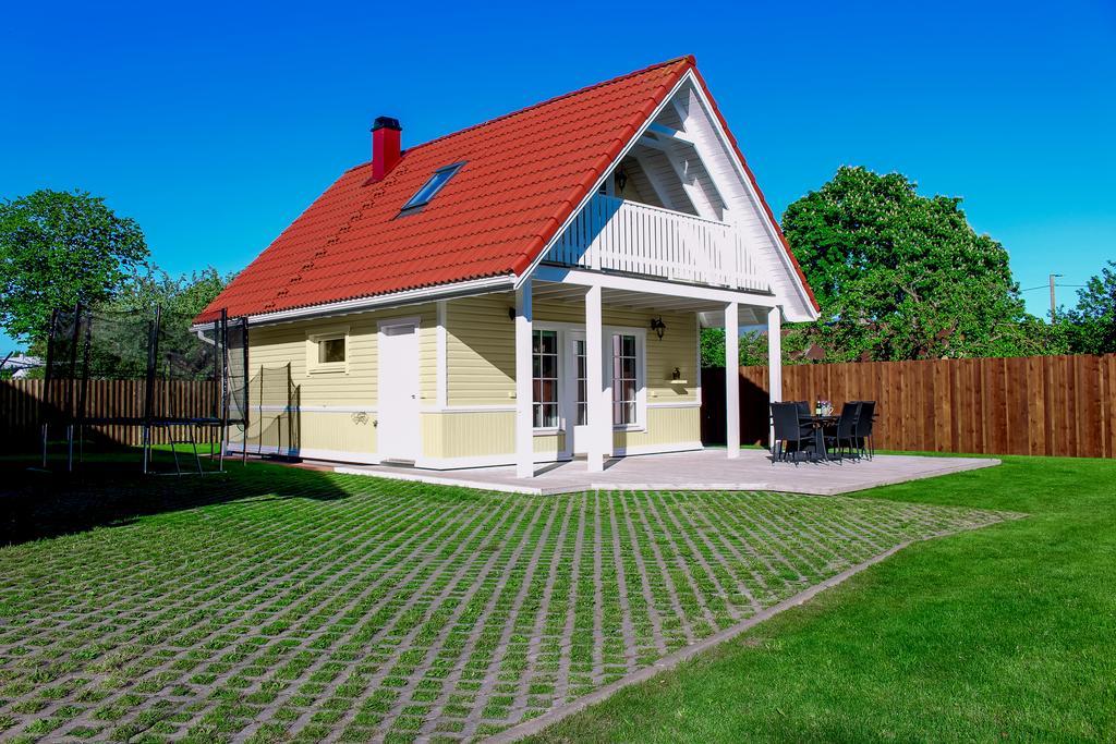 Kasekese Holiday Home With Sauna And Garden Kuressaare Kültér fotó